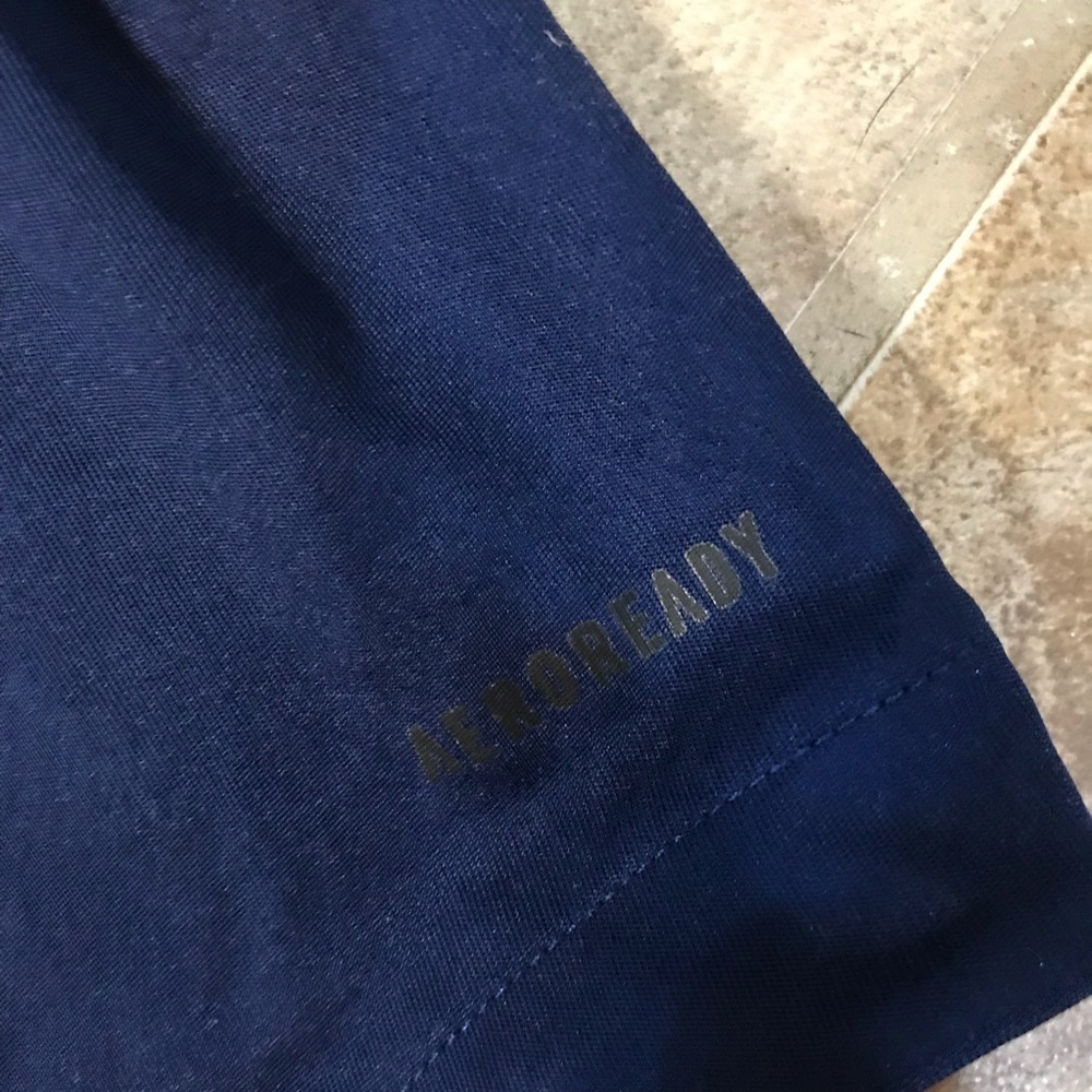🌇adidas NYC Quarter Zip Pullover - Picture 7 of 9
